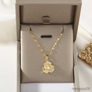 Pendant Necklaces European and American ins style 360 rotatable decompression rose pendant necklace for women charm banquet wedding jewelry gifts R230612