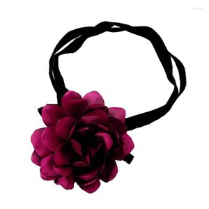 Gargantilha Moda Meninas Bonitas Colar Corda De Veludo Feminino Jóias Elásticas Góticas Flor Rosa Presente de Aniversário