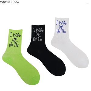 Erkek Çoraplar Slogan Metin Erkek Kız Gençlik Vitalitesi Renk Koleji Moda Sokağı Serin Hip Hop Kaykay Pamuk