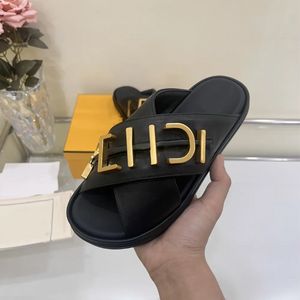 Slipperdesigner Sandal Platform Sandale Slides Women Sandals Thick Bottom Flip Flops Summer Flat Shoes Casual Beach äkta läder Hög kvalitet med ruta 10a 35-44