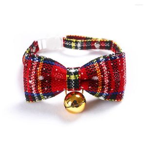 Obroże dla psów świąteczny kołnierz z muszką regulowaną Bowtie Plaid Red Small Puppy for Chihuahua Breakaway Pet Cat Bell