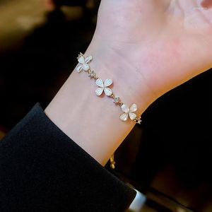 Strand 2023 Fashion Trend Unique Design Elegant Delicate Flower Zircon Armband Women Jewelry Party Gift Wholesale Direct Sale