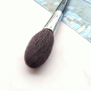 Makeup Brushes 1st Contouring Brush Highlights Point målning Face Scanning Clean Professional Tools