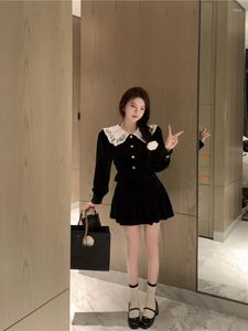 Work Dresses 2023 Early Spring Vintage Suit Women's Velvet Short Coat Hollowed Out Lace Top High Waist Skirt Two-piece Set Female
