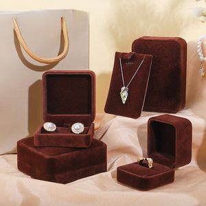 Sacchetti per gioielli Scatola per bracciale in velluto marrone di qualità Imballaggio per la conservazione del regalo di nozze per la custodia dell'organizzatore di gioielli orecchini dell'anello della collana