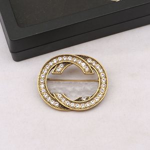 20Color Luxury Women Men Designer Brand Letter Brooches 18K Gold Plated Retro Diamond Jewelry Brooch Charm Pin Marry Christmas Party Gift Accessorie