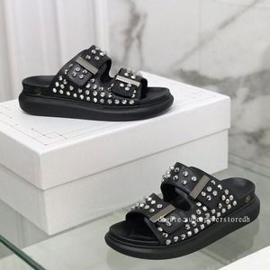 Pantofole estive Design semplice Materiale misto Pantofole da donna Sandali da piscina in gomma di grandi dimensioni con fibbia Pantofole estive da donna scarpe da ginnastica sportive