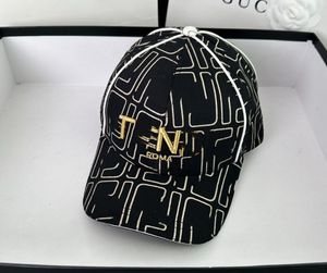 Berretto da baseball di marca di moda casual tutto-fiammifero maschio estate luce lettera di lusso visiera corta gronda cupola cappelli ricamati all'ingrosso