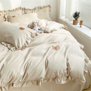 Bedding sets Cute Cartoon Teddy Bear Embroidery Bedding Set Princess Style Lace Duvet Cover Bed Sheet case Washed Cotton Bed Cover Sets Z0612