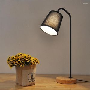 Bordslampor nordiskt enkelt trä mode träkna lampor LED -lampor Läsning med dimbar/knappomkopplare