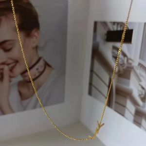 Simpulla con una collana di designer delicata iniziale 14K a catena sottile a catena sottile oro oro collane leggera 2024 0000