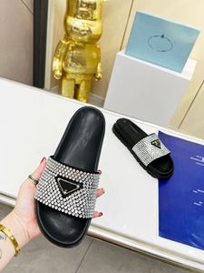 23 nuove pantofole di marca fibbia a triangolo sandali con suola spessa da donna designer slip-on Muller tacco a zeppa con suola spessa da donna infradito con punta quadrata pantofole da piscina