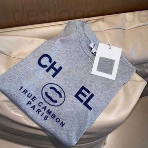 女性のTシャツデザイナーレディングアドバンスバージョンフランストレンディ服cレターグラフィックプリントカップルファッションコットンラウンドネックチャンネル短袖