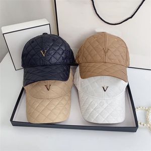 Berretto da basket Cappelli firmati per uomo Casquette da donna Cappelli aderenti con ricamo Furry Fashion Designer casual Cappelli da sole Cappelli Cappello 183O