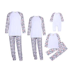 2021 Julpyjamas Family Matching Long Sleeve Top Pants Sets Cotton Deer Outfits Clothers God julgran Tryckta kostymer H206X