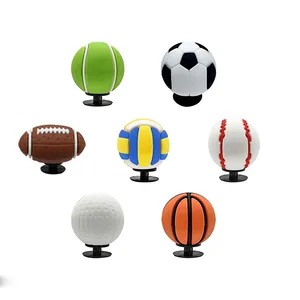 卸売3Dスポーツバスケットボールフットボールクロックシューズチャームピンチャームアクセサリー