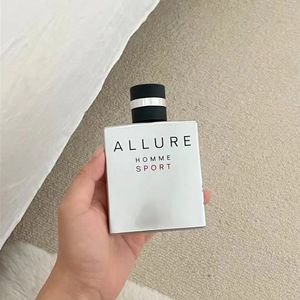 Top Quality Allure Homme Sport Men Perfume Amadeirado Picante Sabor Fragrância Spray Desodorante Tópico de Longa Duração 100ml