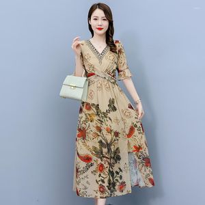 Abiti casual 2023 Summer Short Sleeve Floral Waist Collection Temperament Dress Over The Knee Thin