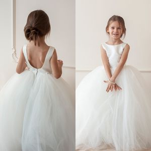 Boho Flower Girl Vestido Tutu Branco Tule Vestido de Baile Primeira Comunhão Criança Bebê Bebê Baptismo Júnior Dama de Honra Casamento Convidado até o chão