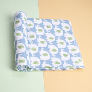 Blankets Swaddling 4PcsLot Baby born Muslin Diapers 100% Cotton Swaddle Blanket For borns Pography Kids Wrap 230613