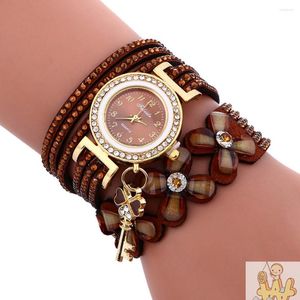 Armbandsur Relogio Kvinnor tittar på kvinnors vintage Rhinestone Crystal Armband Dial Analog Quartz Wrist Watch Women Clock Montres