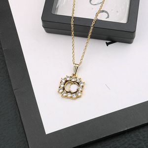 Women Designer 18K Gold G-Letter Wisiant Naszyjniki Łańcuch Charnestone Choker Marka Naszyjniki dla dziewcząt biżuteria na przyjęcie weselne