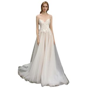 Pizzo romantico Tulle una linea Abiti da sposa Sexy Sweetheart Backless 3D Appliques Paillettes Lunga spiaggia estiva Boho Abiti da sposa Taglie forti