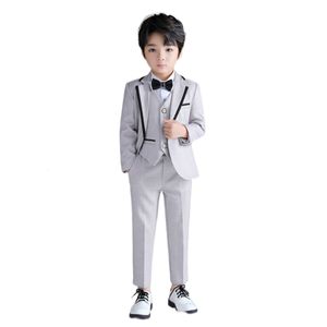 Conjuntos de roupas elegantes conjunto de terno formal para menino 4 peças smoking infantil para festa jaqueta colete calças incluindo gravata borboleta ajuste fino roupa para menino 230613