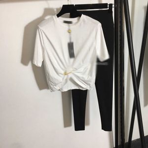 Camiseta feminina 23sss feminino traje feminino roupas de grife pinos de estilo curto escolar obigo exposto SLVE curto elástico Tshirhgid