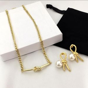 New designed Triomphe Knot Pendant necklace bracelet pearl earring Brass Gold plated women Designer Jewelry Sets CE09