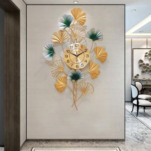 Relógios de parede Relógio Morden de luxo Sala de estar Digital Criativo Metal Escritório Design moderno Horloge Murale Decoração