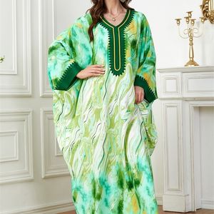 Ethnic Clothing Siskakia Fashiob Colour Tie dye Batwing Sleeve Oversized Abaya for Women Contrast Color Tape Trim V Neck Dressing Gowns Plus 230613