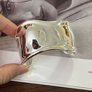 top quality designer cuff bangle for women charm bracelets openning style