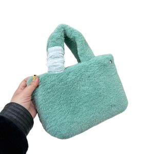 Designer Mini Totes Soft Plush Comfort Shopping Påsar hink fluffiga handväskor damer kapacitet plånböcker Koppling axel messenger väska storlek 22x17cm