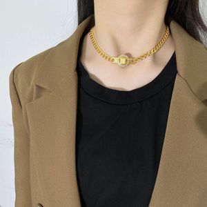 Designerskie naszyjniki złotego łańcucha dla mężczyzn kobiety kubańskie łańcuchy łącza wisiorka v luksusowa biżuteria naszyjnik Choker vintage grube panie z pudełkiem 2023