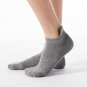 Fersenschutzschlaufe, Baumwoll-Yoga-Herrensocken für atmungsaktive und schweißabsorbierende, selbstklebende Sport-Designer-Socken mit rundem Kopf