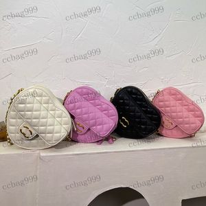 Projektantka mini makijaż makijaż miłosna pakiet serca pudełko fanny paczka Matelasse łańcuch crossbody torba na ramię sprzętowy metalowa klamra Krzyż Diamentowa torebka 15 18 cm