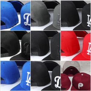 2023 Herr Alla lag Sport Snapback Kepsar Flat Mix Färger Vintage Baseball Justerbara hattar med grå färg under brättet One Size sydd Letter A B D Hat 90 stilar Vip15-10