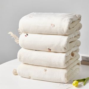 Filtar Swaddling Baby Winter Filt för född född Swaddle barnvagn Spädbarnsblöja Kastfleece sängkläder tillbehör säng bättre 230613