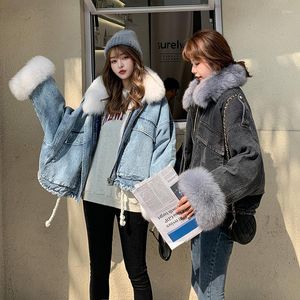 Kadın trençkotları 2023 Koreli kot pamuklu ceket büyük kürk yaka yarasa kollu gevşek kısa kalın pasta kadınların üstesinden geliyor