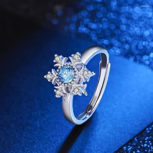 Anelli a grappolo Vintage Diamante intarsiato Fiocco di neve Gioielli a mano da donna S925 Anello blu in argento sterling con zaffiro Donna