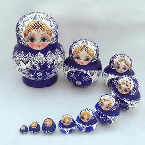 Bambole 10 Pz / set Belle Matrioska Bambole di legno Nidificazione Babushka Pittura a mano russa per bambini Giocattoli di Natale Regali bambole per bambini 230613