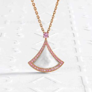Pendant Necklaces Strands Strings 2022 New Qixi Exclusive Skirt Necklace Female White Fritillaria Pink Diamond Rose Gold Fan Gift for Girlfriend