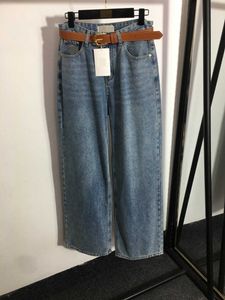 23ss Dambyxor Denimjeans designer damjeans Ny Bakficka Broderi High Set Bälte Midja Lösa raka ben Jeans Byxor för Dam Damkläder