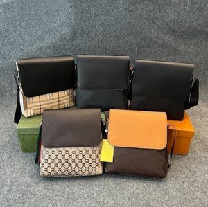 Men's Small Crossbody Bag Luxury PU Leather Shoulder Messenger Bags Waterproof Business Satchel Purse Casual Solid Handbags