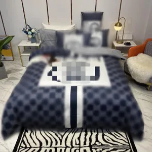 豪華なネイビーブルーデザイナー寝具セット文字印刷されたクイーンキングサイズの羽毛布団カバーベッドシート夏のファッションピローケース掛け布団セット