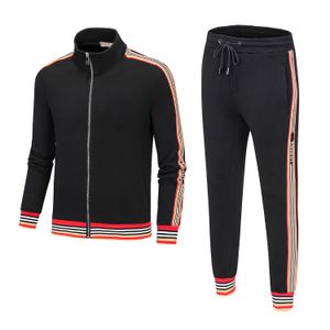 1 MENS Trailtsits Yaz Günlük Moda Tasarımcısı Tracksuitsr Üstler Erkek Pantolon Jogging Nefes Alabaş Spor Giyim İki Parçalı Takım DQ01