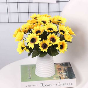 Dried Flowers Artificial sunflower silk high quality beautiful bouquet wedding party holiday home decoration artificial simulation