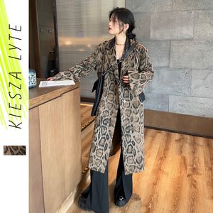 Kvinnors blandningar Vinter Woolen Coat Women Brown Spliced ​​Snake Printing Black Pu Midi Coats Fashion High Quality Outerwear 230615