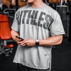 Erkek Tişörtler Büyük boy tişört erkekler omuza düşmüş kısa kollu fitness tişörtlü erkekler yaz örgü gevşek spor giyim gövdesi vücut geliştirme üstleri tees 230615